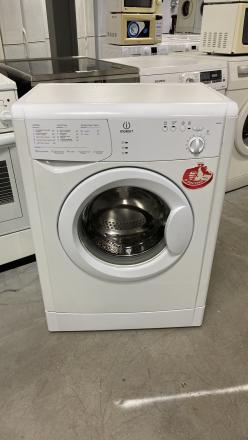 	 	  стиральная машина  indesit  б/у код 27514