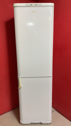 холодильник  Бирюса 129 б/у код 23595