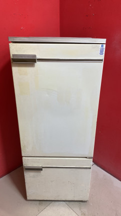 холодильник  Бирюса 18 б/у код 23191