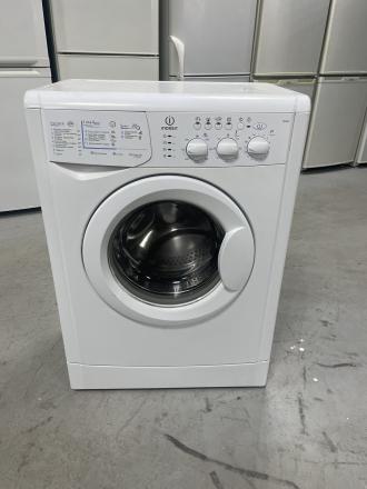 	 	  стиральная машина  indesit  б/у код 27612